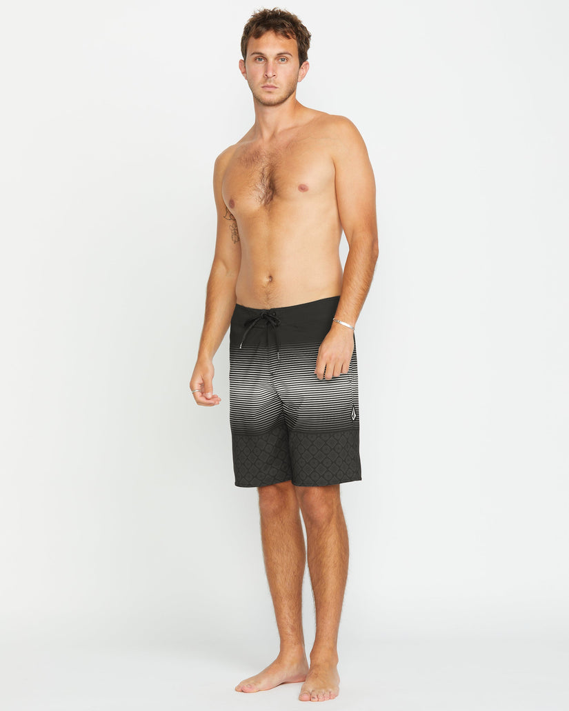 Lido Stripe Mod 20" Boardshort - BLACK