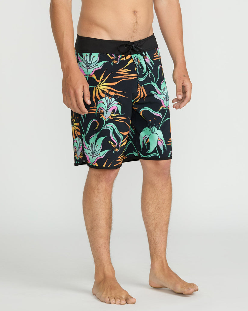 Infuse Scallop Mod 19" Boardshort - Black Green