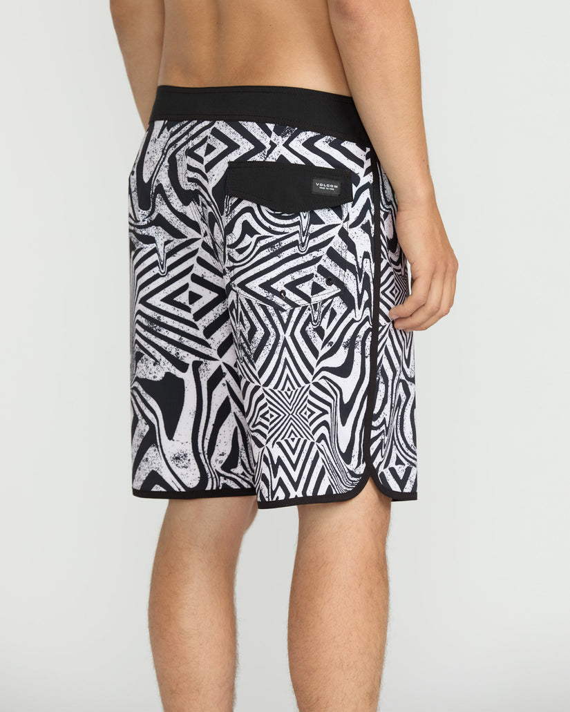 Infuse Scallop Mod 19" Boardshort - White Black