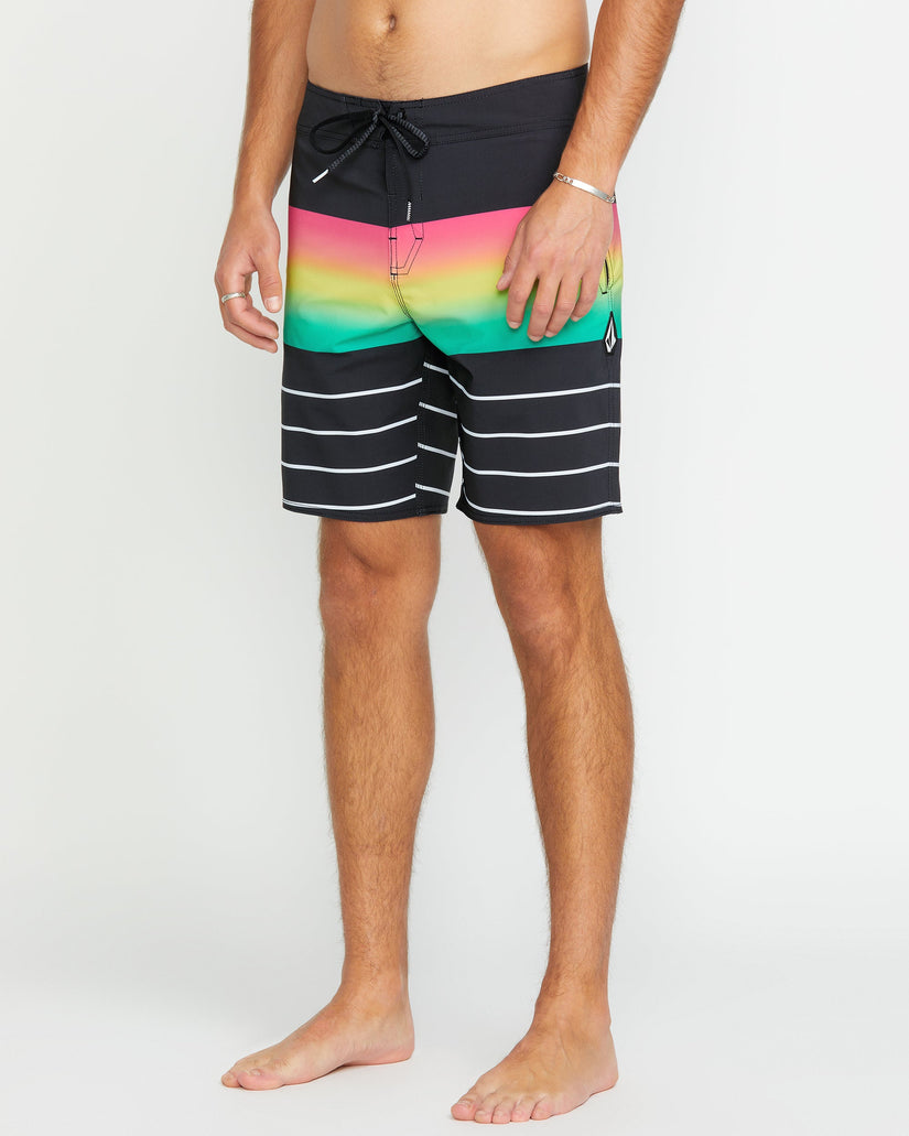 Quarta Fade Mod 19" Boardshort - NEW BLACK