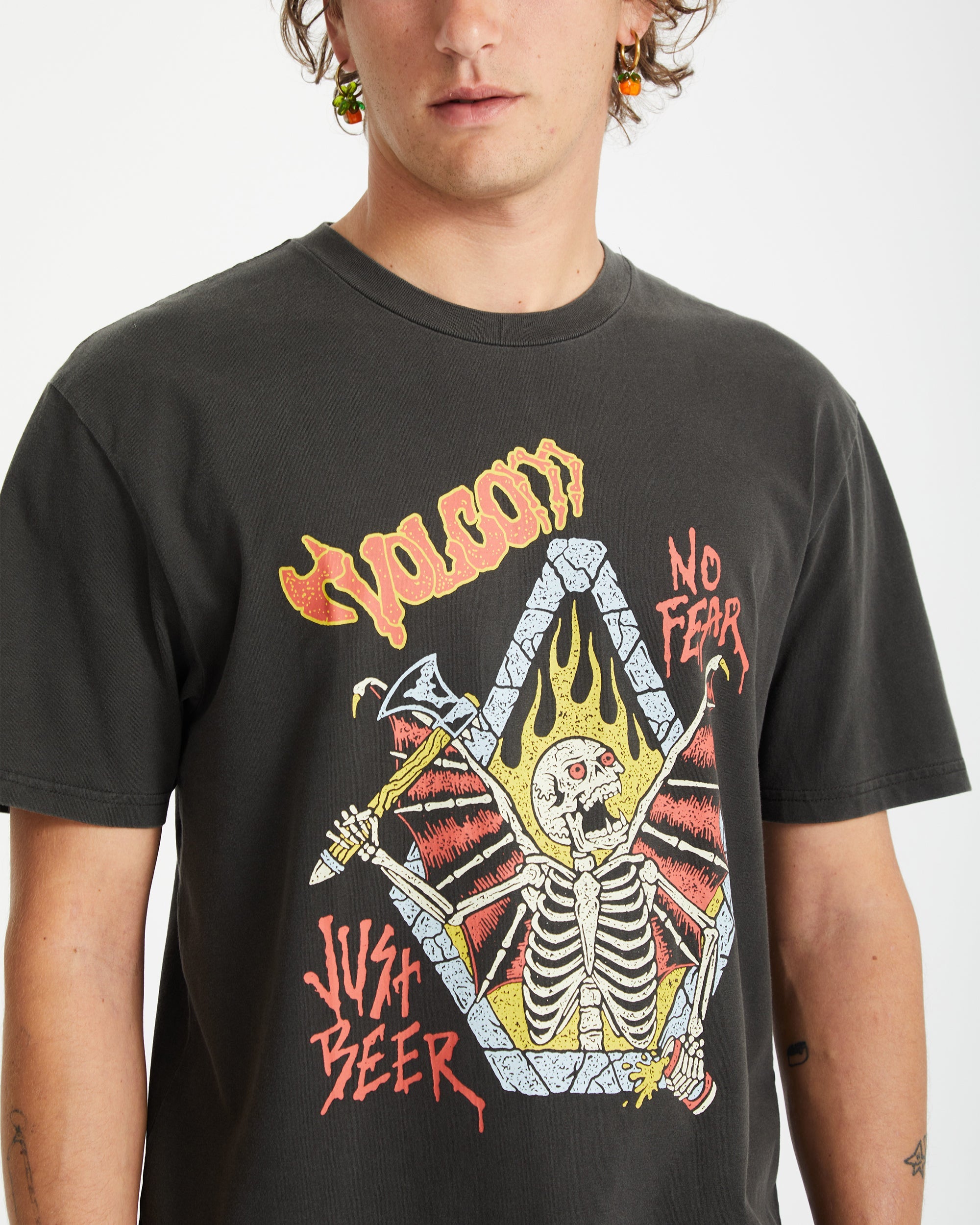 Just Beer T-shirt - BLACK - Men - Volcom UK – Volcom United Kingdom