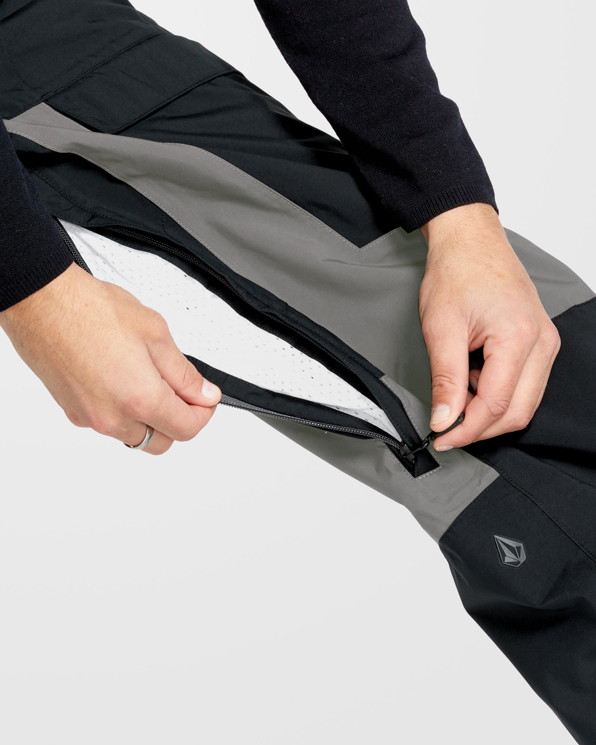 Rnge Stretch Gore-Tex Trousers - Black - Men - Volcom UK - 2 Years