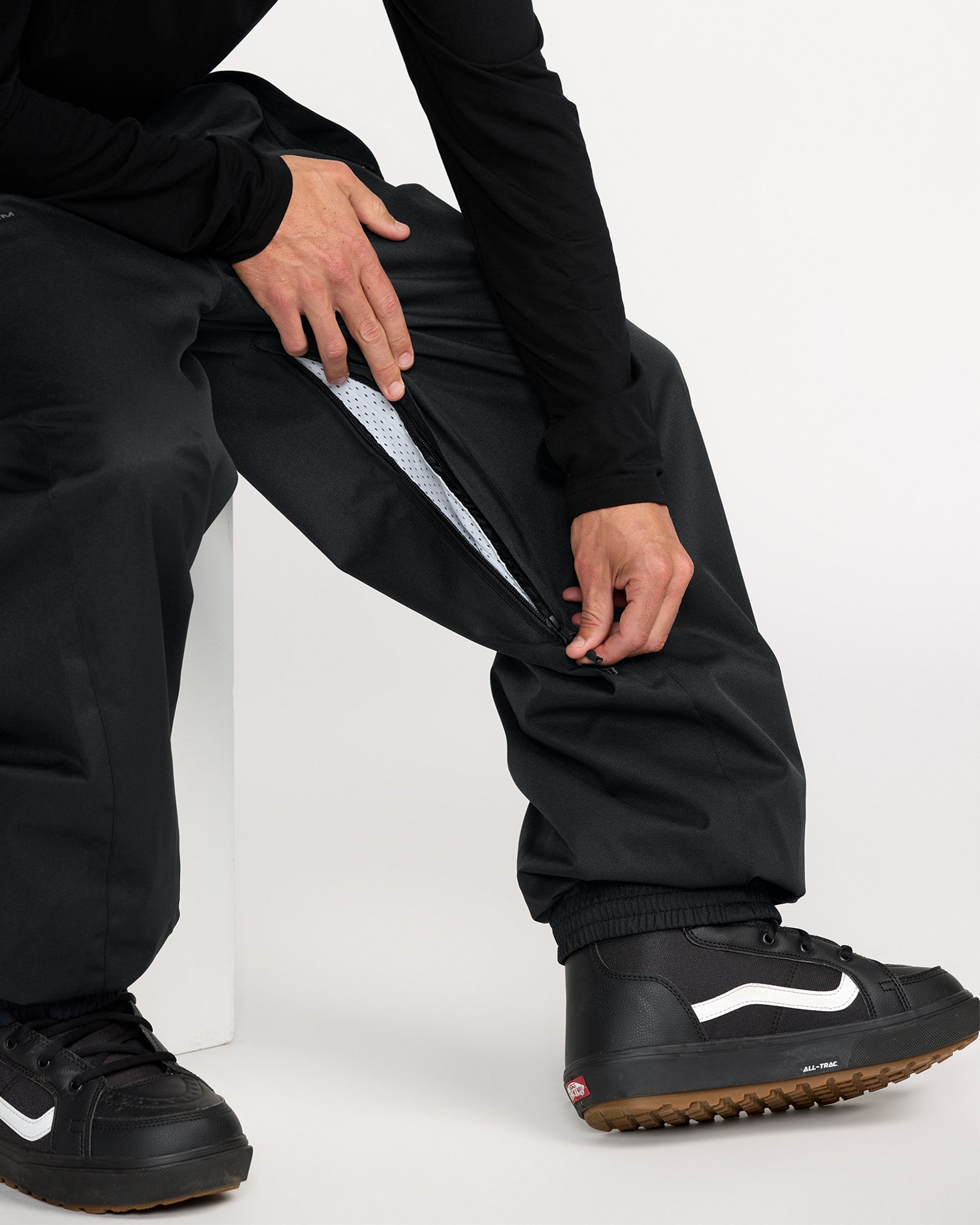 Arthur 20K Trousers - Black - Men - Volcom EU – Volcom United Kingdom