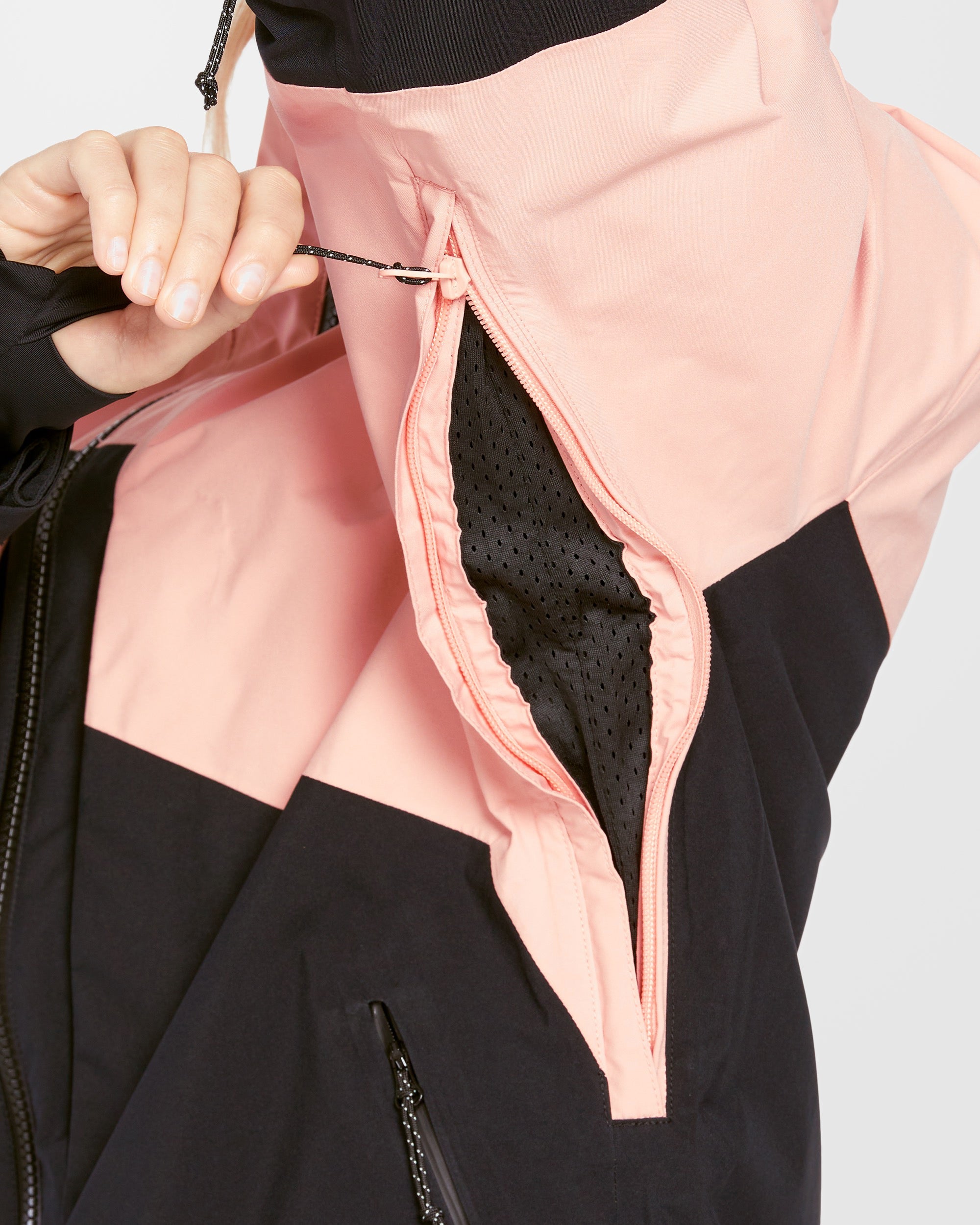 VOLCOM レディースMサイズ　GORE-TEX ジャケット At Stretch Gore-Tex Jacket - Coral Haze - Women - Volcom UK - 2