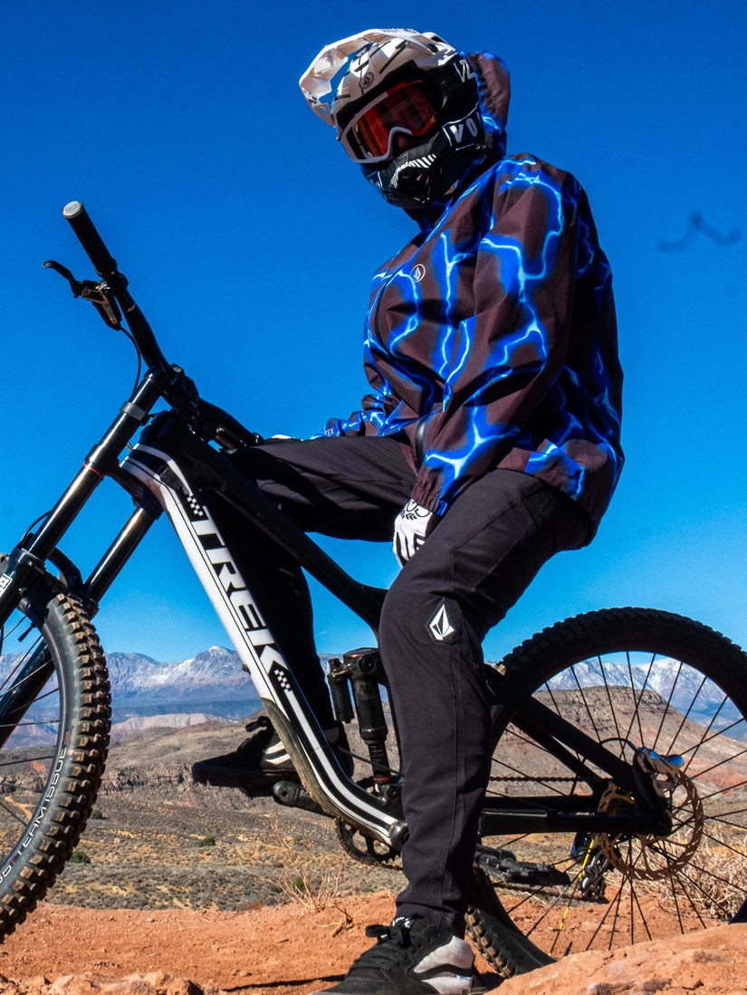 T Spinks Gore-Tex Jacket - BLACK