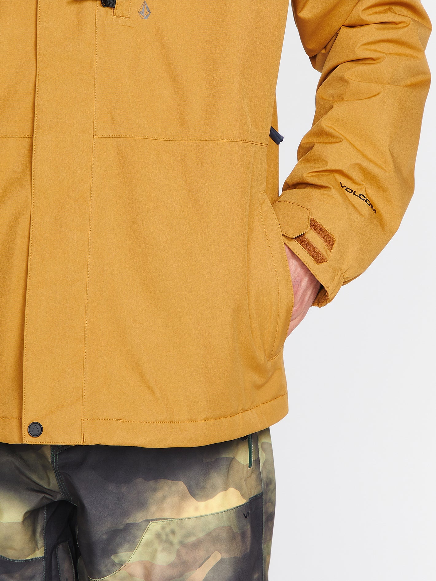 VOLCOM DUA GORE-TEX CARAMEL 上下 3/14迄 Dua Insulated Gore-Tex