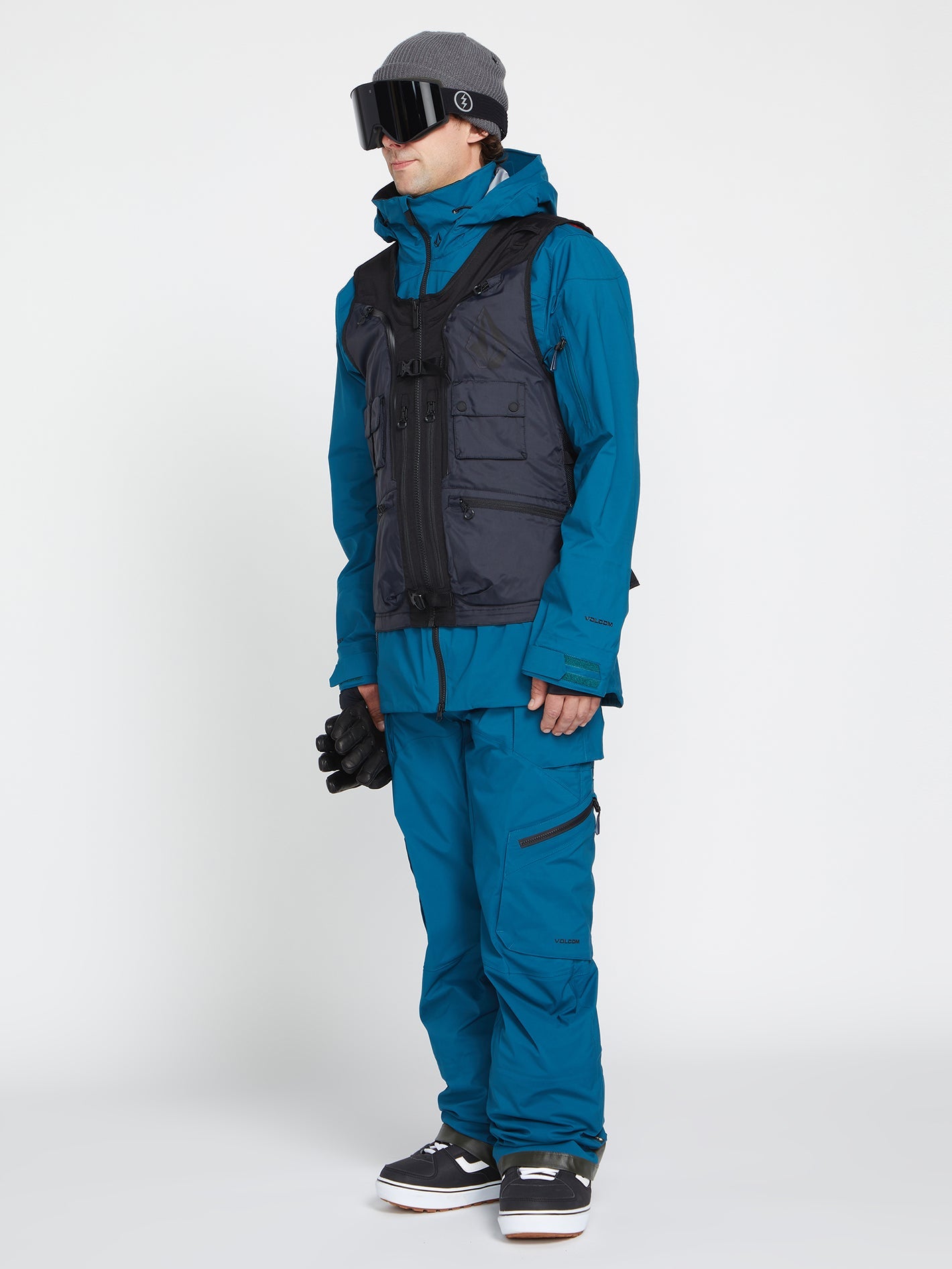 Iguchi Slack Vest - New Black | Volcom United Kingdom