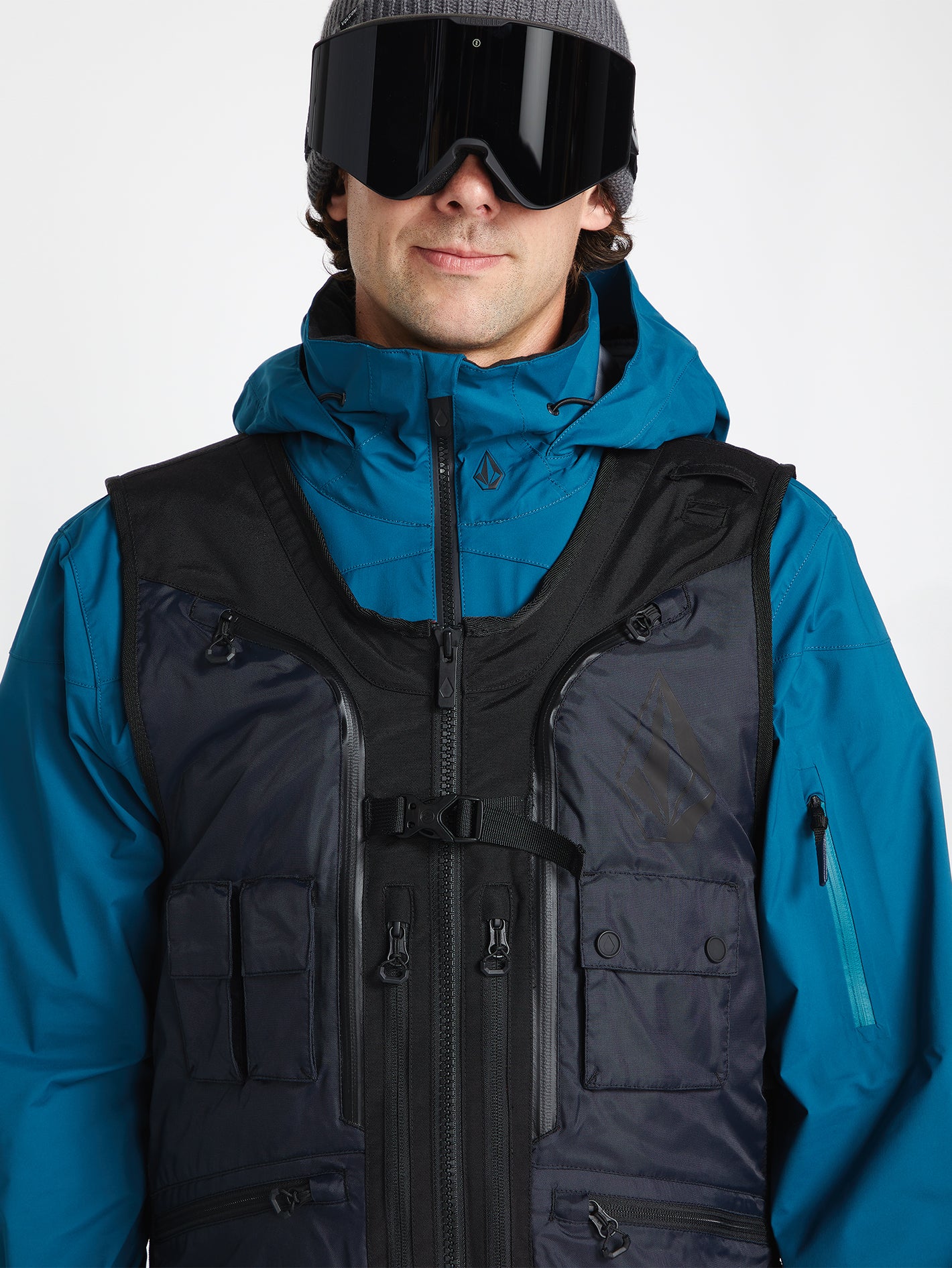 Iguchi Slack Vest - New Black | Volcom Europe