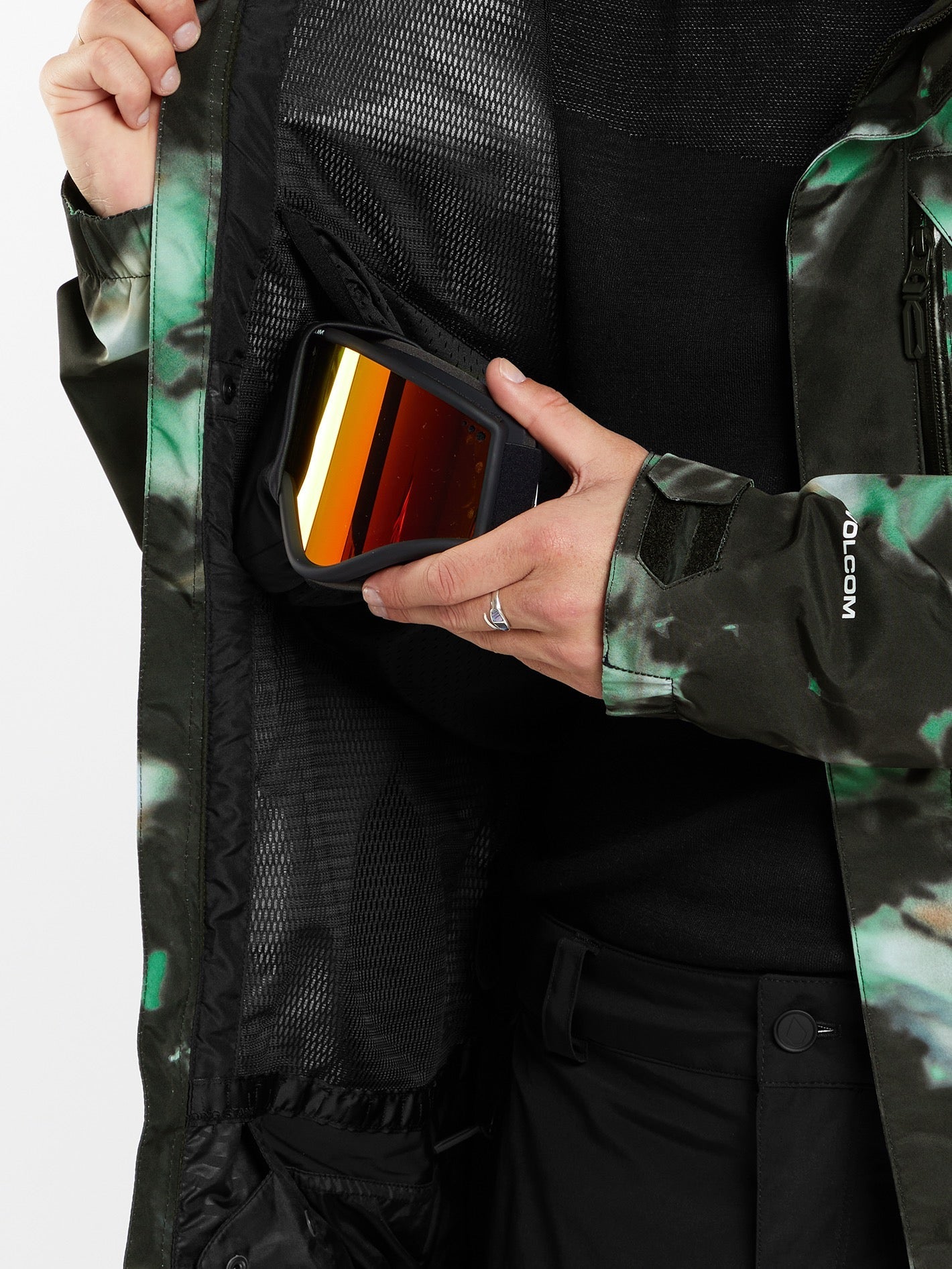 L Gore-Tex Jacket - SPRITZ BLACK - Men - Volcom UK – Volcom United