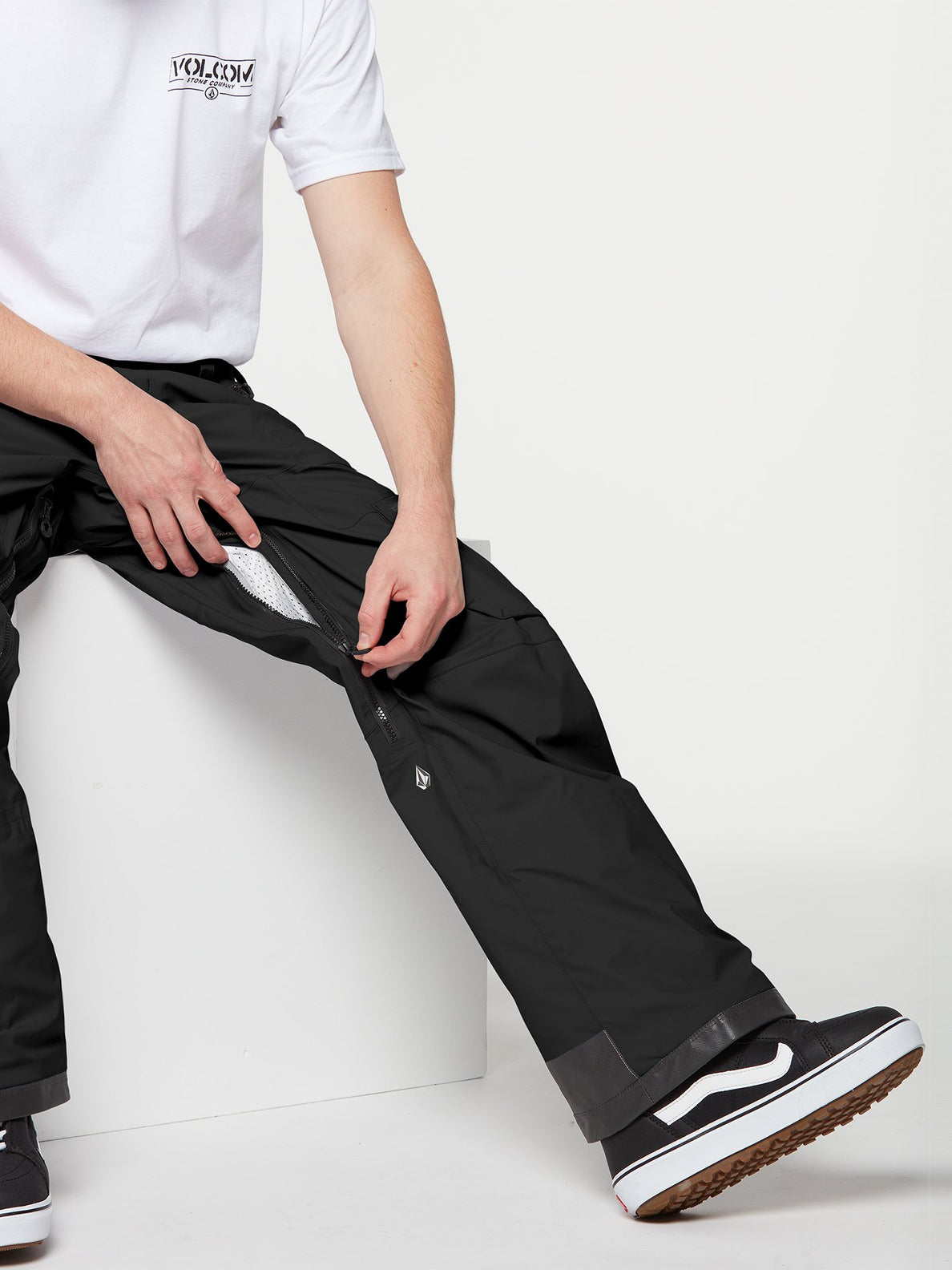 Guch Stretch Gore-Tex Trousers - BLACK (G1352201_BLK) [27]