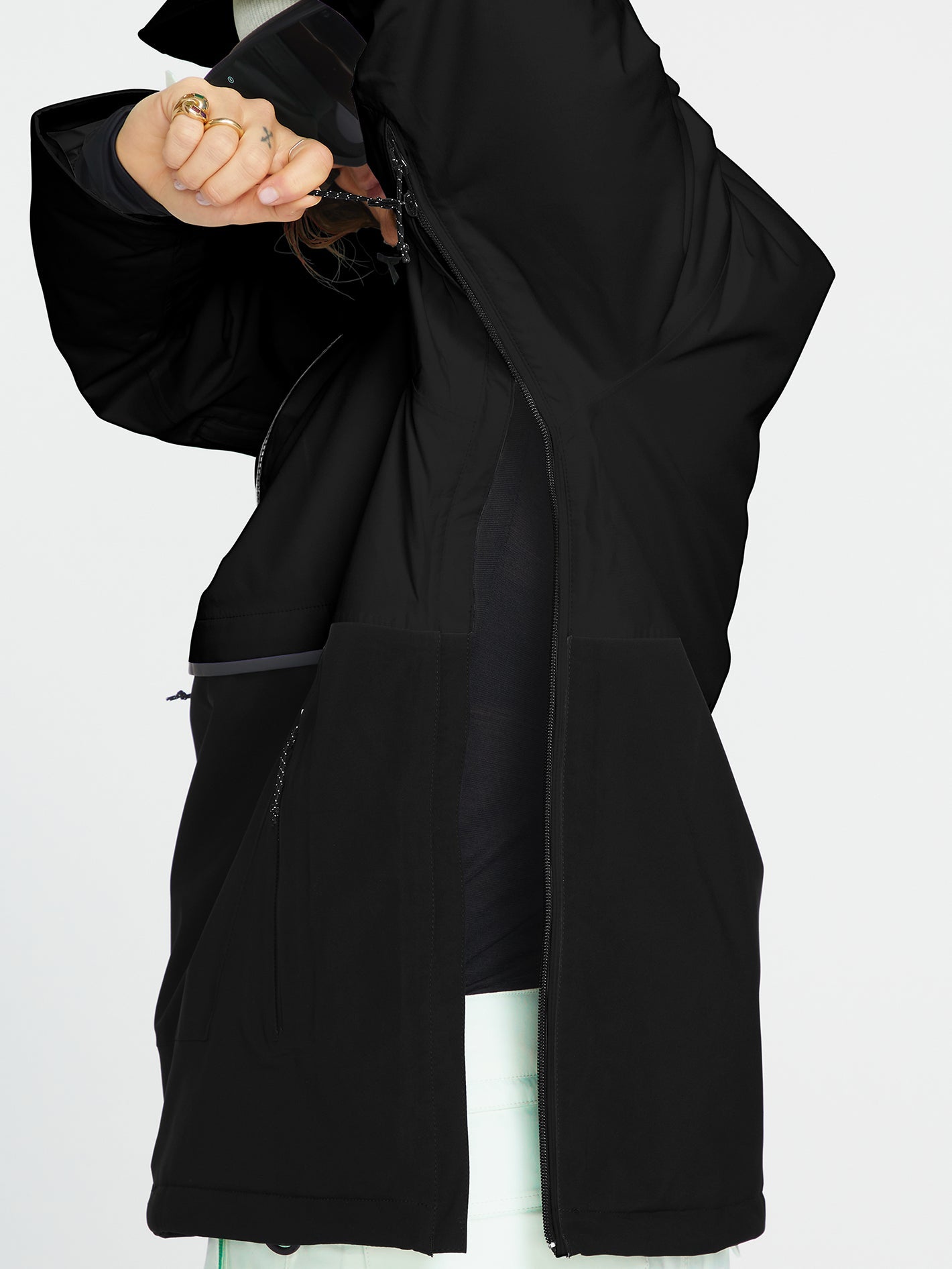 Fern Insulated Gore-Tex Pullover Jacket - Black | Volcom United