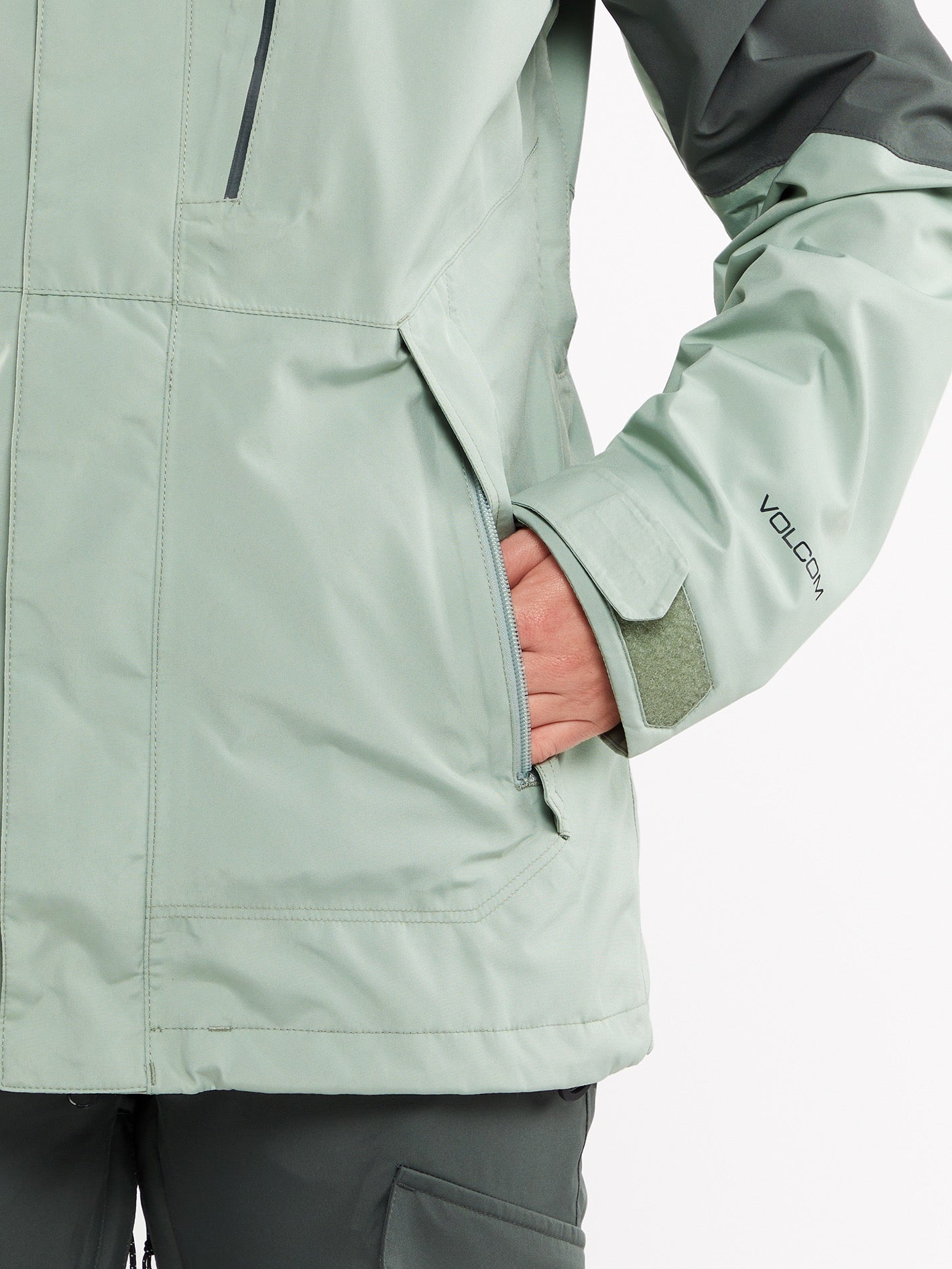 ボルコムARIS GORE-TEX JACKET - WASABI V.Co Aris Insulated Gore-Tex Jacket - Wasabi - Women - Volcom UK